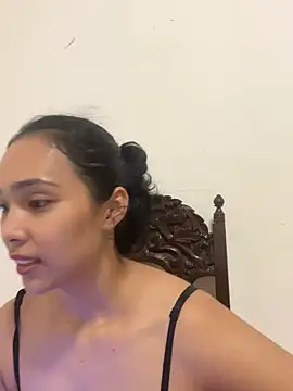 aeeeyya live XXX chat