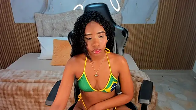 lia_16's Live XXX Chat