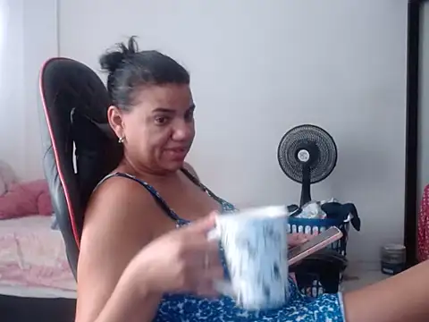 Adriana_0312 Chat XXX in diretta