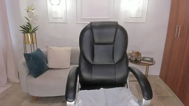 Chat XXX en directo de Shantaall_