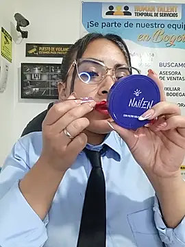 MAYE__13 – Naživo XXX chat