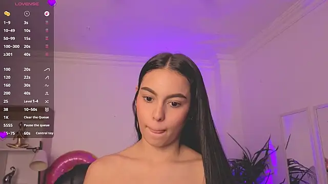 Aleejaa__ লাইভ XXX চ্যাট