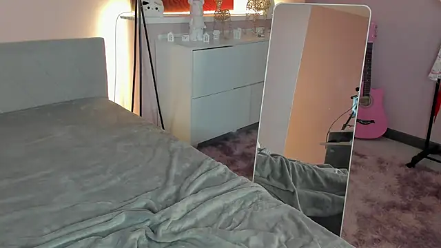 serinella_ Adlı Modelin Canlı XXX Sohbeti