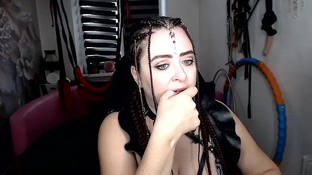 MISSgoddessMARIA XXX чат на живо