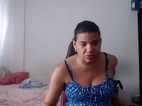 Adriana_0312 Adlı Modelin Canlı XXX Sohbeti
