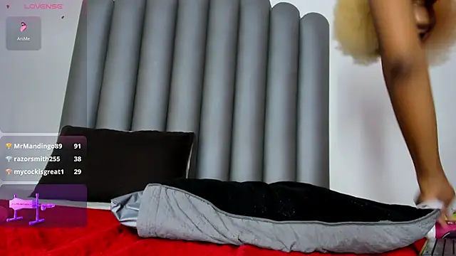 Alisha_Ebonyy élő XXX-chatje