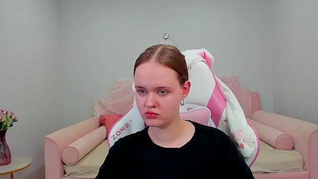 Chatroom XXX en direct de AdaRune