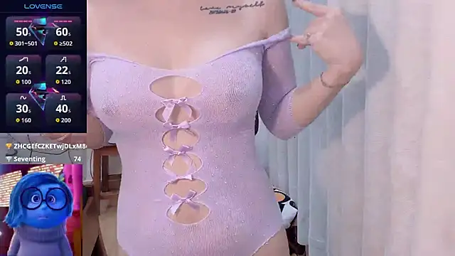 -rosiie-'s Live XXX Chat