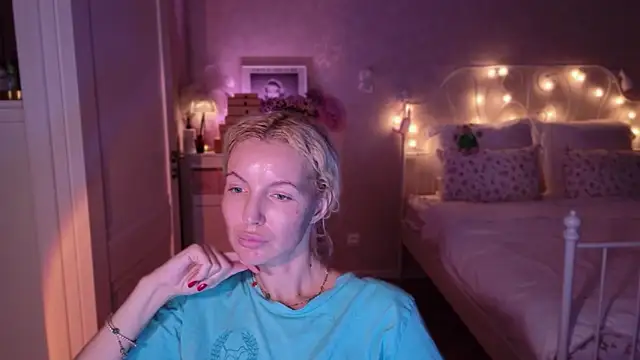 aestetick's Live XXX Chat