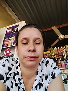 Chat XXX ao vivo de MIA-LARIOS