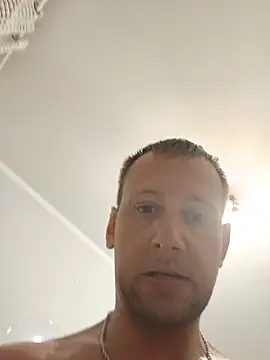 Alley87's Live XXX Chat
