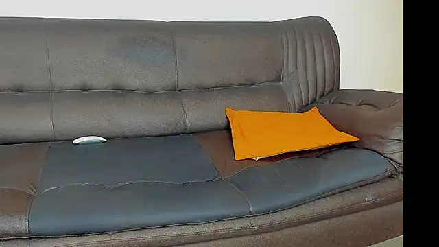 KingAura8 Adlı Modelin Canlı XXX Sohbeti