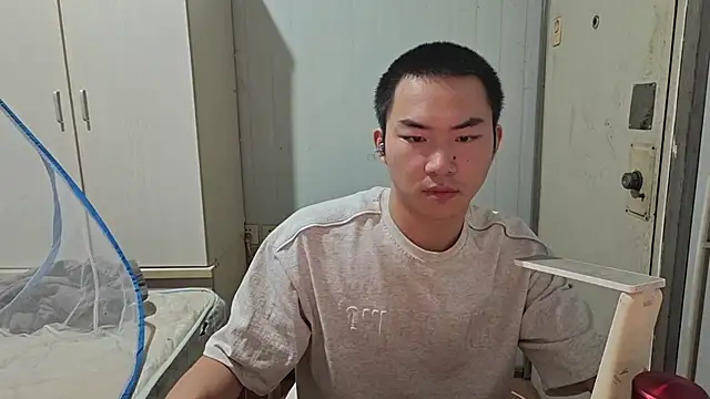 dyjdddttj 라이브 XXX 채팅