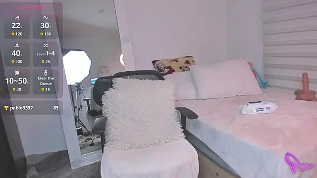 SharonVelvet Chat XXX live