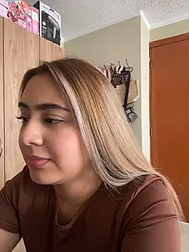 دردشة Miabonnett_ الجنسية المباشرة