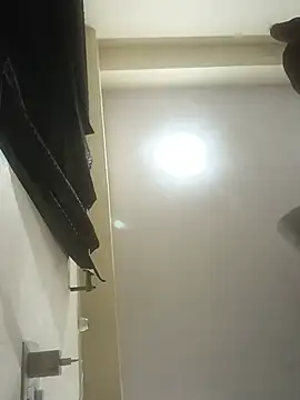 healthyguy175 XXX чат на живо
