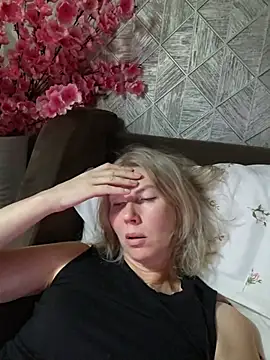 stellahere8 élő XXX-chatje