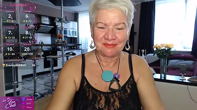 Chatroom XXX en direct de roxana_brooks