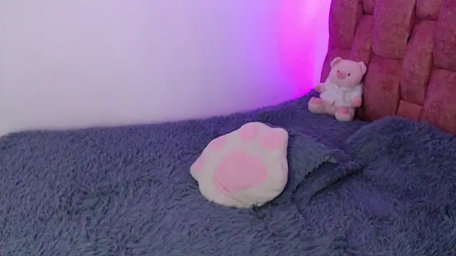 Nahia_Brm 现场XXX聊天