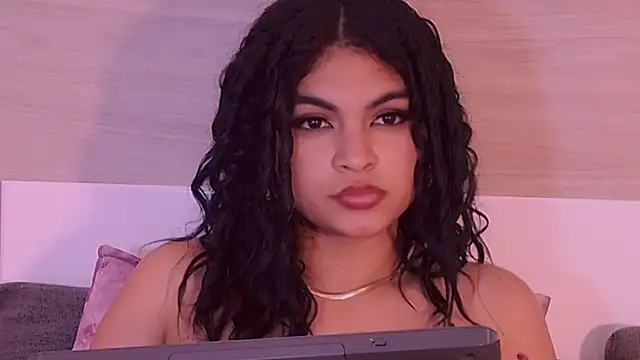 Czat XXX na żywo – MelodyAlvarez
