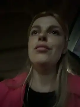 Chat XXX en directo de HarrietDart