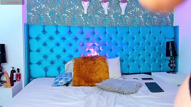 PariisRoa Adlı Modelin Canlı XXX Sohbeti