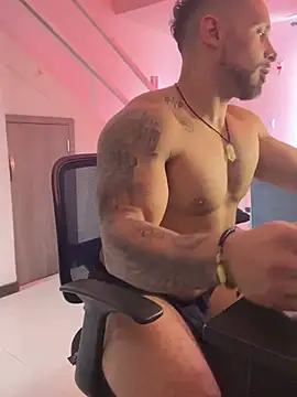 Chat +18 de Mason_fit09 ao vivo