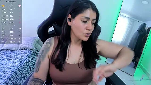 Chat XXX ao vivo de karlie02_