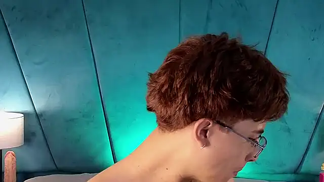 Aaron_Eze 现场XXX聊天