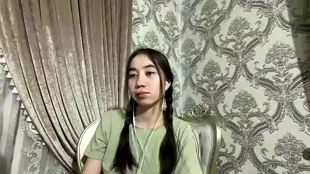 แชท XXX สดของ cocoSharms