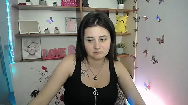 Katrin_kiss_ Adlı Modelin Canlı XXX Sohbeti