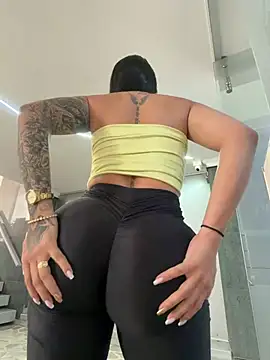 kiim_taaylor Adlı Modelin Canlı XXX Sohbeti