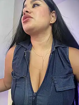 Issane_Peru's Live XXX Chat