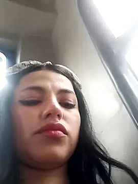 Naomy_Gomez_ Chat XXX in diretta