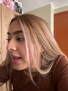 Chat +18 de Miabonnett_ ao vivo