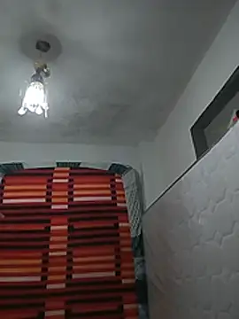 krvdeslalas29 Adlı Modelin Canlı XXX Sohbeti