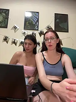 RussianGirls_のライブXXXチャット