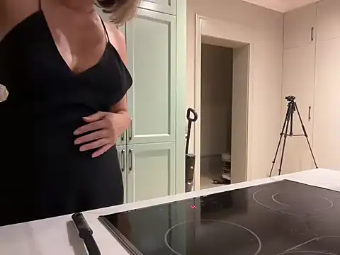 Nivoraja Live XXX-chat