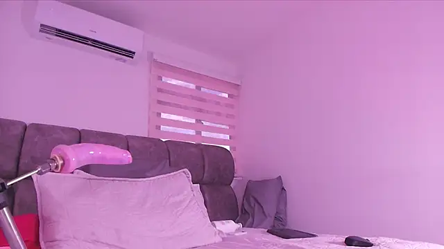 Malaia_thompson_ Webcam show