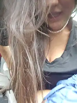 EllaEsEstrella's Live XXX Chat