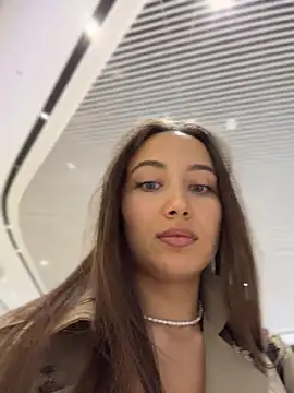 XXX chat uživo modela ICrazyOneIRL