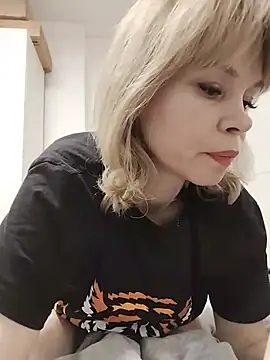 MaryPele's Live XXX Chat
