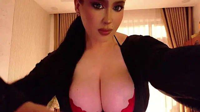 Živý XXX chat UR_MADDY_ONLINE