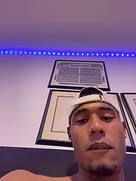 Ydiaz09's Live XXX Chat