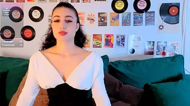 Maya_Rogerss' Live XXX Chat
