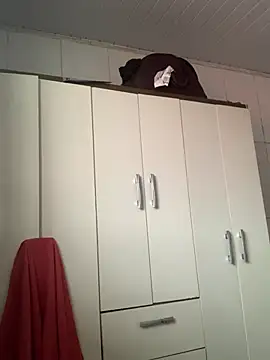 Novindot23cm live XXX chat