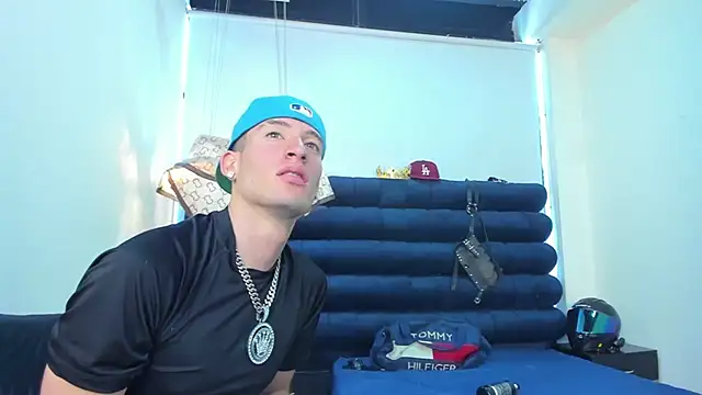 HunterHeat_ Chat XXX live