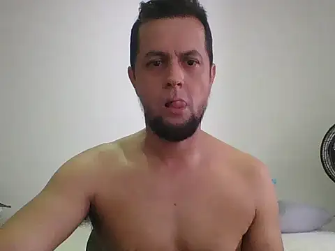 Chat XXX en directo de TRIISTAN_KING10