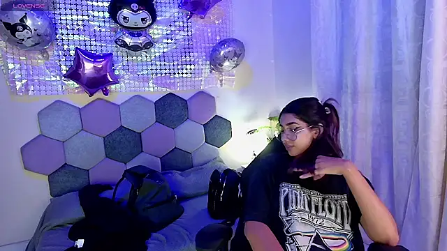 Chat +18 de Horny_tgn ao vivo
