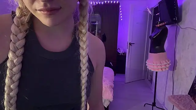 MagalyEssinger Live XXX-Chat